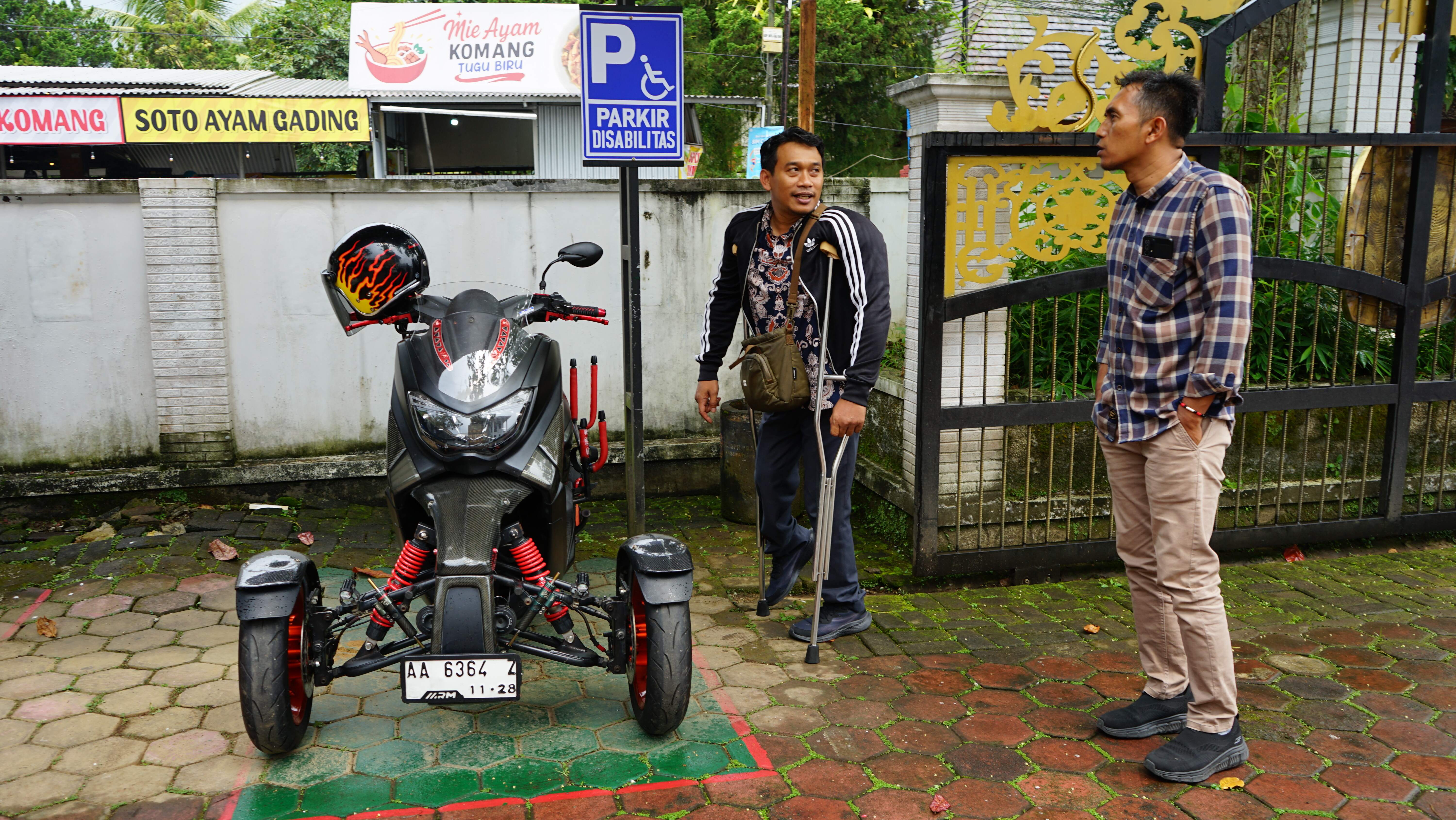 Pelayanan PPID Ketua IDW (Ikatan Disabilitas Wonosobo)